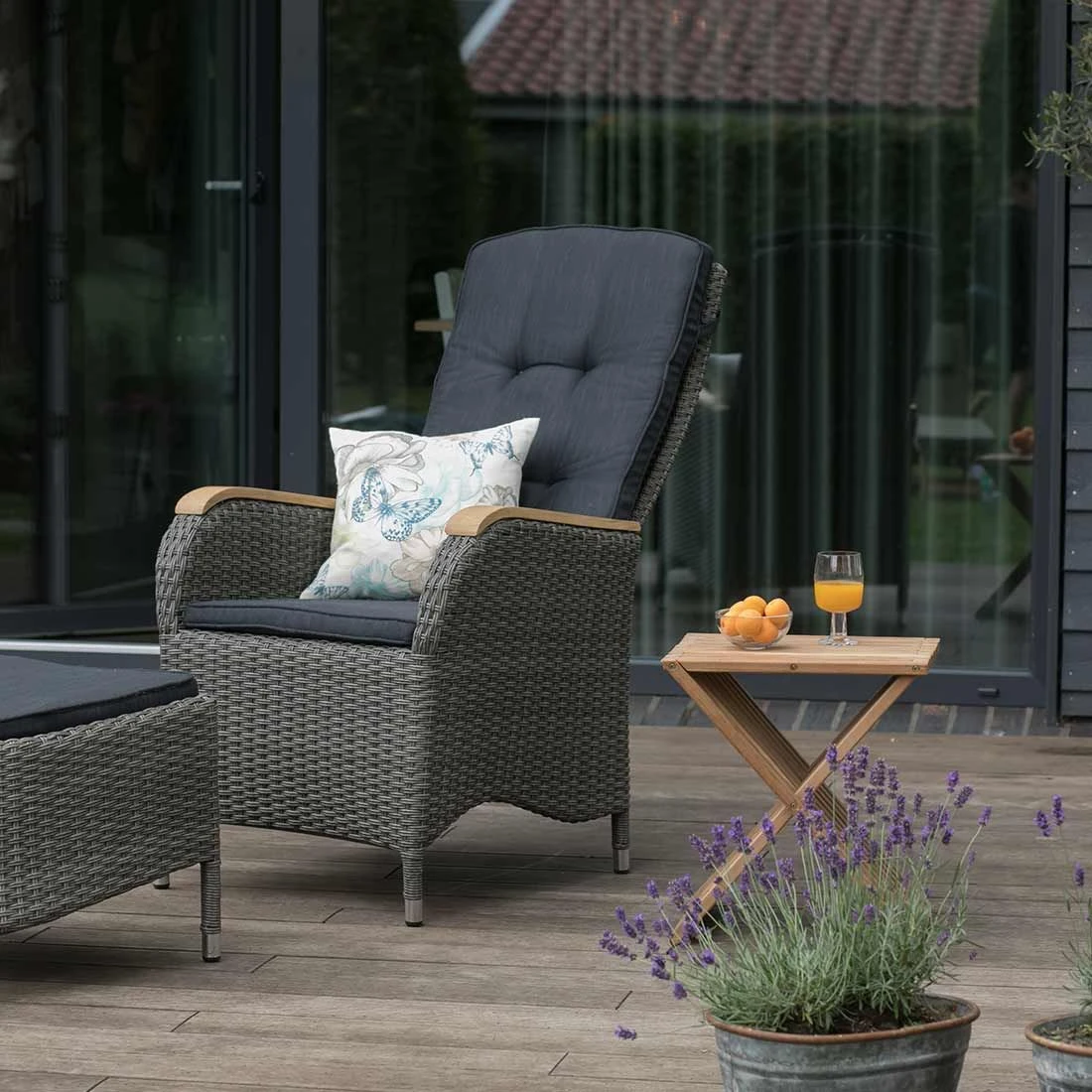 DeVries Woodie Beistelltisch 41x33cm Teak – Bild 4